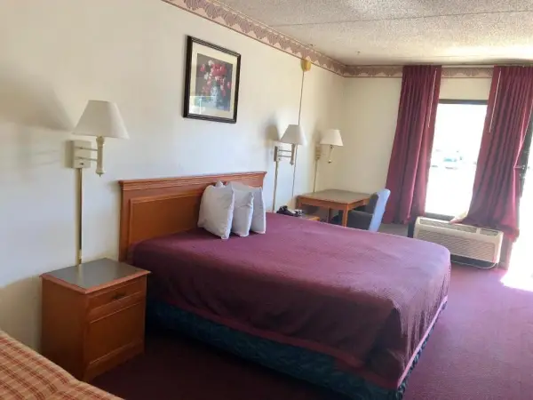 Kewanee Motor Lodge 6