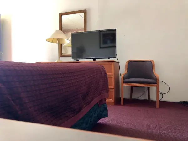 Kewanee Motor Lodge 9